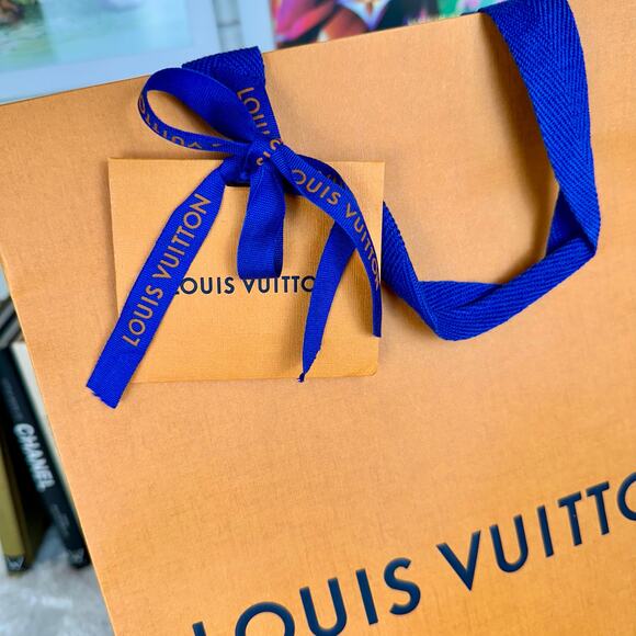Louis Vuitton Box, Shopping Bag, gift tag and ribbon packaging gift set NEW - Picture 3 of 9